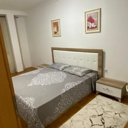 Stylish 3br In Center 6 Guests Wifi Apartment